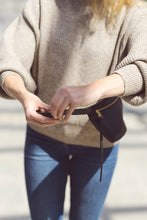 Laden Sie das Bild in den Galerie-Viewer, HUGO - Schulter- und Hüfttasche
