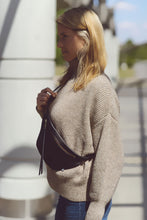 Laden Sie das Bild in den Galerie-Viewer, HUGO - Schulter- und Hüfttasche