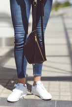 Laden Sie das Bild in den Galerie-Viewer, HUGO - Schulter- und Hüfttasche