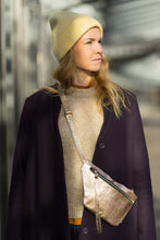 Laden Sie das Bild in den Galerie-Viewer, HUGO - Schulter- und Hüfttasche