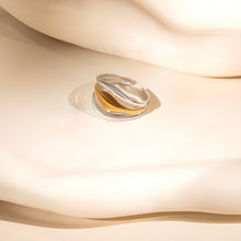 Laden Sie das Bild in den Galerie-Viewer, SWING Bicolor Ring