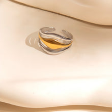 Laden Sie das Bild in den Galerie-Viewer, SWING Bicolor Ring