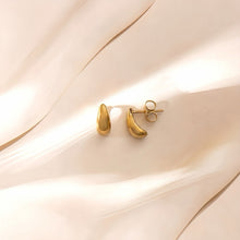 Laden Sie das Bild in den Galerie-Viewer, Mini Tropfen Ohrringe ca, 4 mm x 10 mm