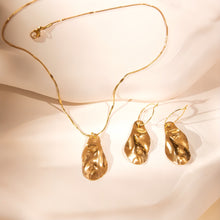 Laden Sie das Bild in den Galerie-Viewer, BOHO Creolen &amp; Kette