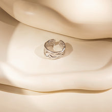 Laden Sie das Bild in den Galerie-Viewer, WOOD Ring