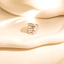 Laden Sie das Bild in den Galerie-Viewer, STRUCTURE Ring