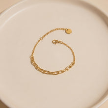 Laden Sie das Bild in den Galerie-Viewer, Feines Armband mit Gliederkette