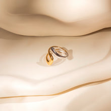 Laden Sie das Bild in den Galerie-Viewer, FLOW Bicolor Ring