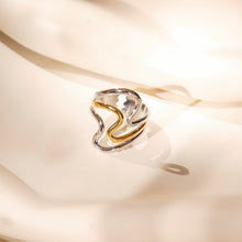 Laden Sie das Bild in den Galerie-Viewer, SWIRL Bicolor Ring