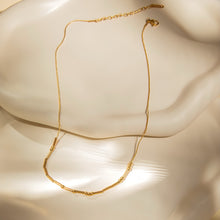 Laden Sie das Bild in den Galerie-Viewer, FEINE Kette
