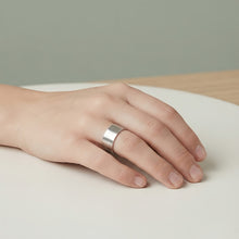 Laden Sie das Bild in den Galerie-Viewer, MATT BOLD Ring