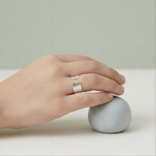 Laden Sie das Bild in den Galerie-Viewer, MATT BOLD Ring