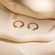 Laden Sie das Bild in den Galerie-Viewer, FINE Ring