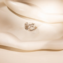 Laden Sie das Bild in den Galerie-Viewer, CUT Ring
