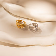 Laden Sie das Bild in den Galerie-Viewer, FLOW Bicolor Ring