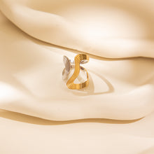 Laden Sie das Bild in den Galerie-Viewer, SERENITY Bicolor Ring