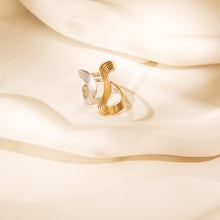 Laden Sie das Bild in den Galerie-Viewer, SERENITY Bicolor Ring