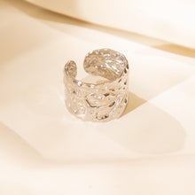Laden Sie das Bild in den Galerie-Viewer, STRUCTURE BOLD Ring