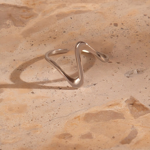 Größenverstellbarer LONG WAVE Ring