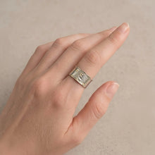 Laden Sie das Bild in den Galerie-Viewer, OPEN Ring