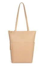 Laden Sie das Bild in den Galerie-Viewer, RUTA - Grosse Vegane Rucksacktasche
