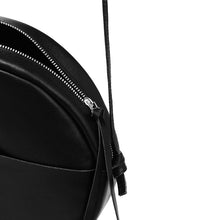Laden Sie das Bild in den Galerie-Viewer, RUT - Runde Schultertasche