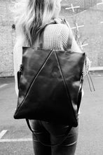 Laden Sie das Bild in den Galerie-Viewer, ALVAR - Ledertasche