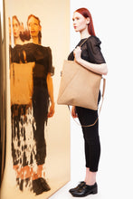 Laden Sie das Bild in den Galerie-Viewer, ALVAR - Ledertasche