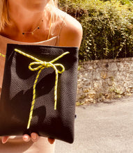 Laden Sie das Bild in den Galerie-Viewer, Handykette / Handtasche TEA
